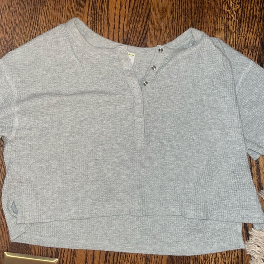 BRAND NEW AERIE WAFFLE SHORT SLEEVE HENLY TOP